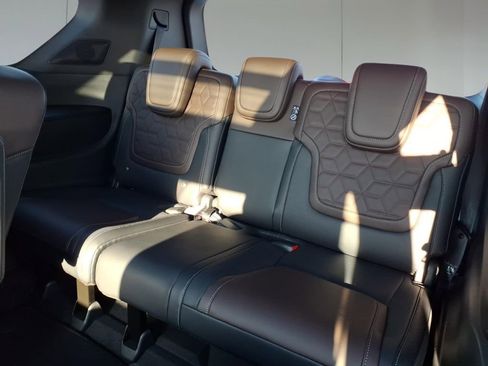 New 2026 Nissan Armada Platinum image 28