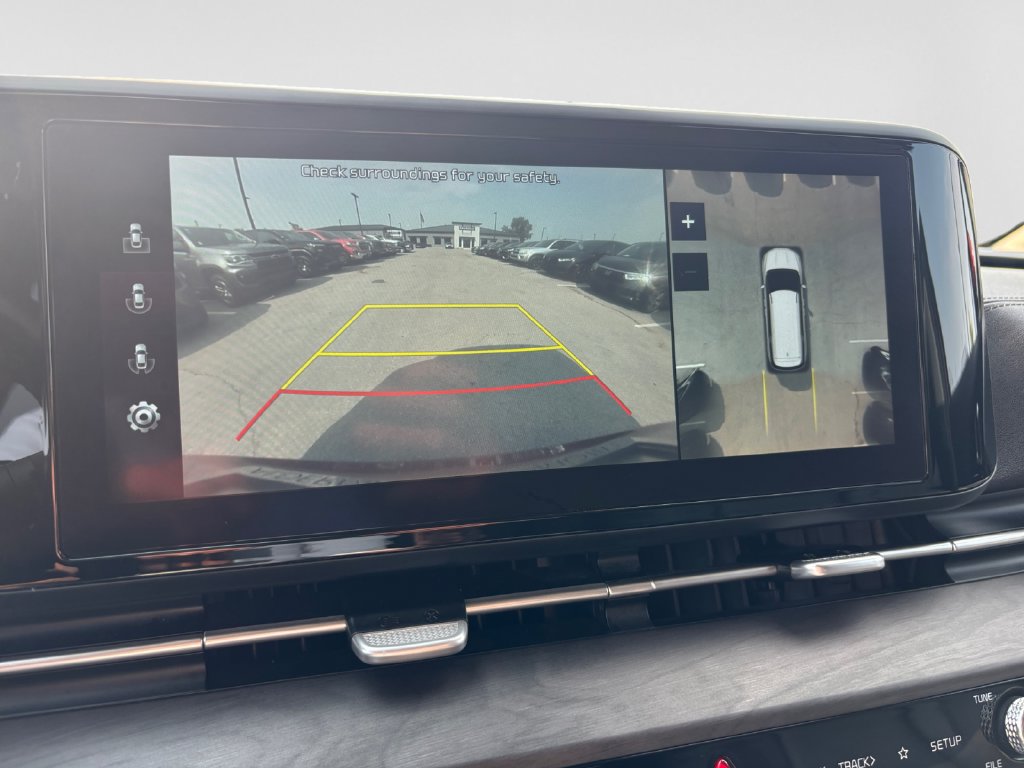 Used 2022 Kia Carnival SX FWD image 22