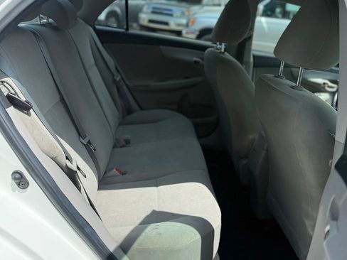 Used 2013 Toyota Corolla L FWD image 9