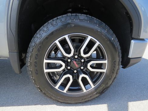 New 2026 GMC Sierra 1500 AT4 w/ Technology Package image 12