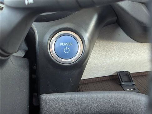 Used 2024 Toyota Sienna XLE image 30