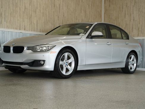 Used 2015 BMW 328i Sedan RWD image 4