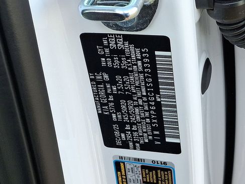 Used 2025 Kia Telluride S FWD image 29
