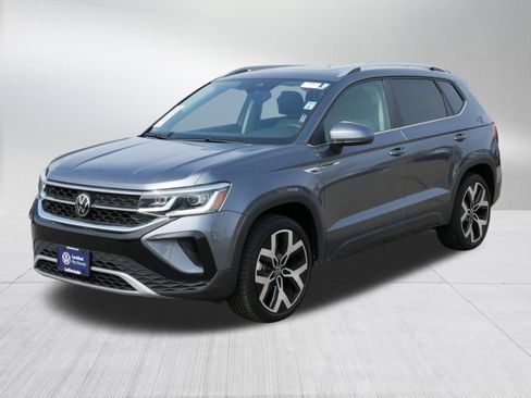 Certified 2023 Volkswagen Taos SEL AWD/4WD image 3