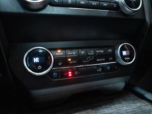 Used 2021 Ford Expedition Max Limited image 28