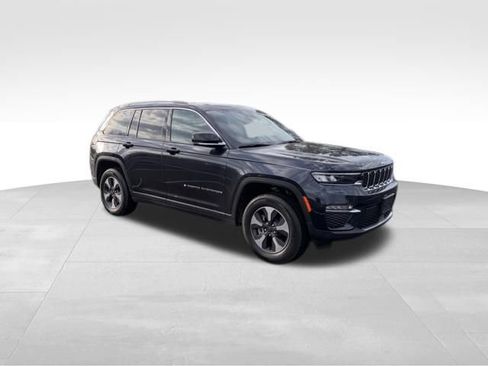 Used 2024 Jeep Grand Cherokee Limited 4xe image 4