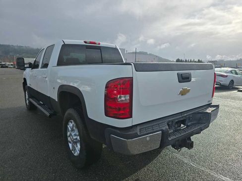 Used 2011 Chevrolet Silverado 3500 LTZ image 3
