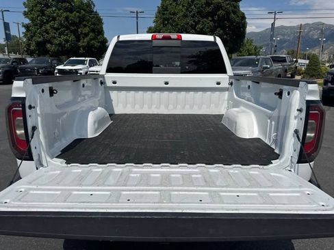 Used 2017 GMC Sierra 1500 SLT w/ SLT Premium Package AWD/4WD image 11