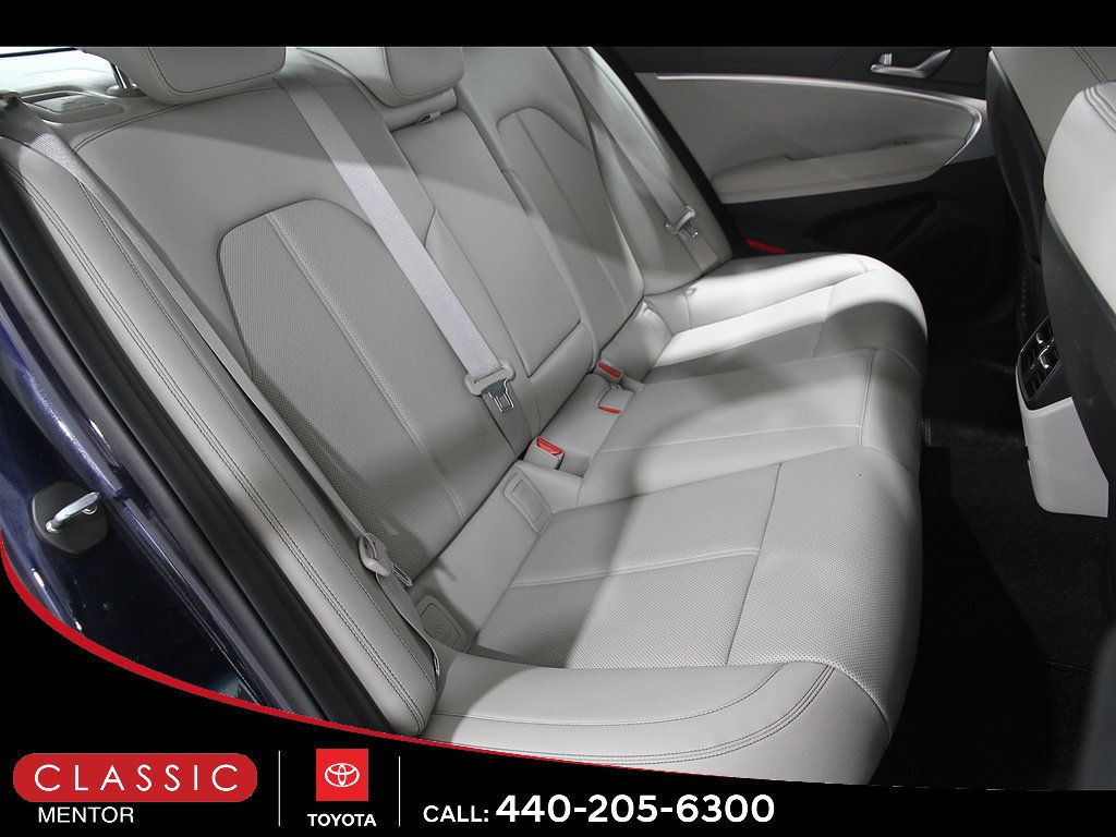 Used 2023 Genesis G70 2.0T AWD/4WD image 17