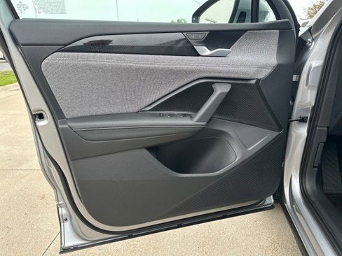 New 2025 Volkswagen Tiguan S image 15