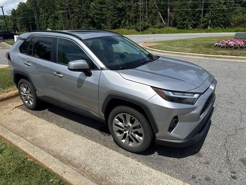 Used 2023 Toyota RAV4 XLE Premium FWD image 8