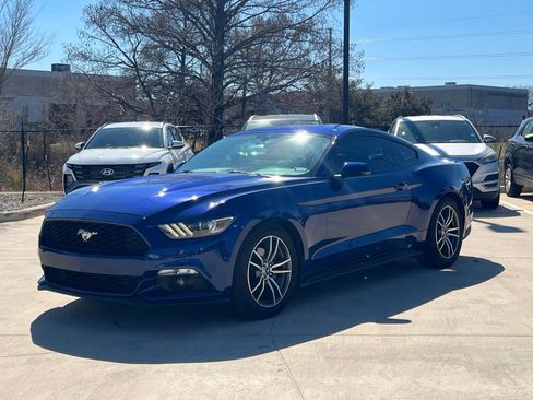 Used 2016 Ford Mustang Premium image 5