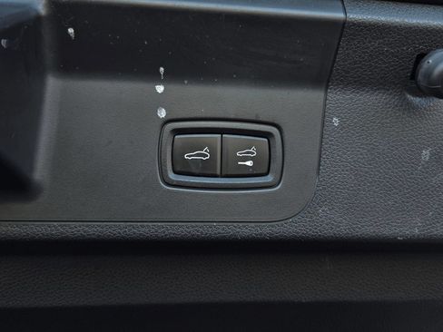 Used 2020 Porsche Panamera RWD image 27