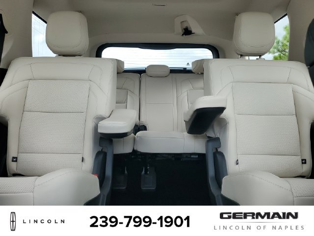 New 2027 Lincoln Navigator Premiere RWD image 29