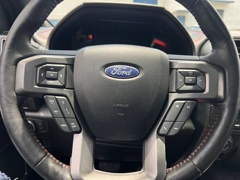 Used 2018 Ford F150 Lariat w/ Equipment Group 502A Luxury AWD/4WD image 20