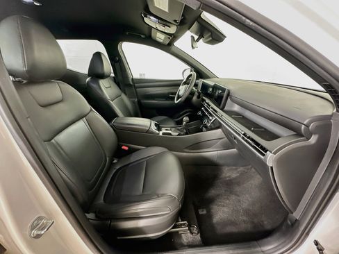 Used 2025 Hyundai Santa Cruz SEL FWD image 29