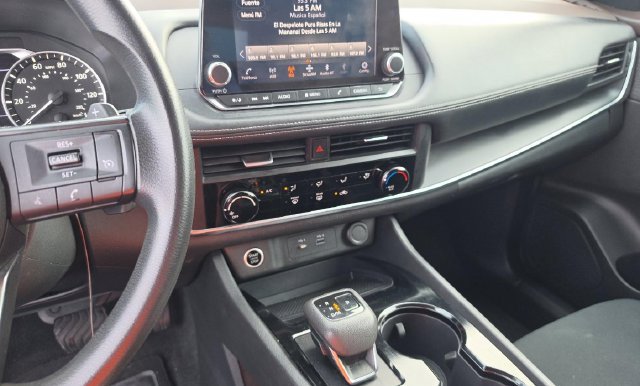 Used 2023 Nissan Rogue S FWD image 10
