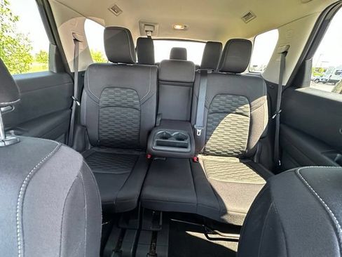 Used 2022 Nissan Pathfinder SV AWD/4WD image 21