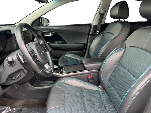 Used 2022 Kia Niro EX Premium FWD image 9