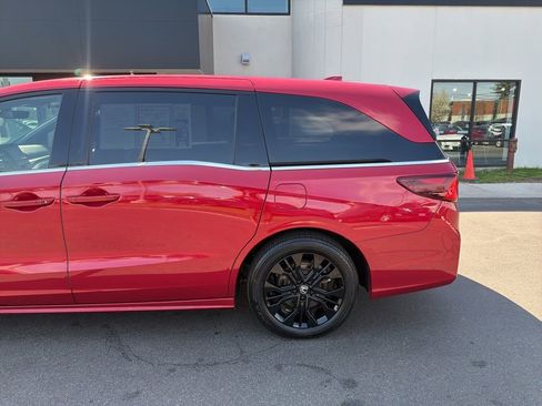 Used 2025 Honda Odyssey Sport-L image 9
