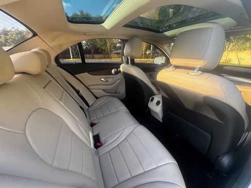 Used 2019 Mercedes-Benz C 300 4MATIC Sedan image 7