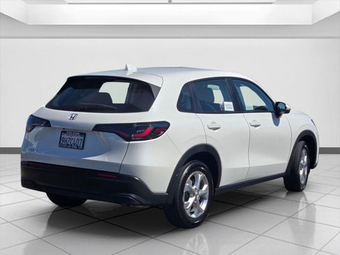 Certified 2024 Honda HR-V LX image 5