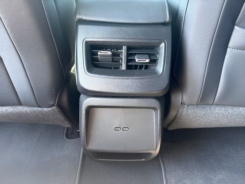 Used 2024 Chevrolet Equinox EV RS FWD image 13