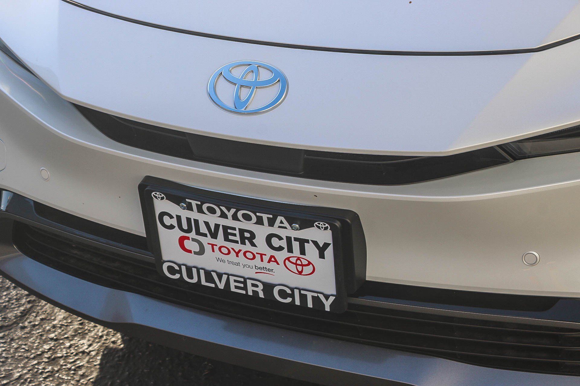 New 2027 Toyota Prius Limited FWD image 6