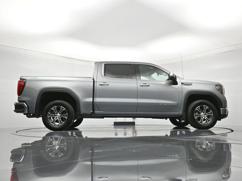 Used 2025 GMC Sierra 1500 SLT AWD/4WD image 40