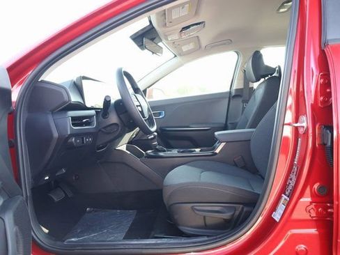 New 2025 Kia K4 LXS image 13