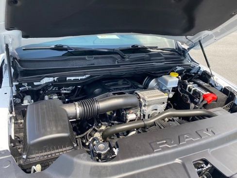 Used 2023 RAM 1500 Laramie AWD/4WD image 21