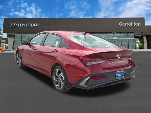 Certified 2025 Hyundai Elantra Sport FWD image 7