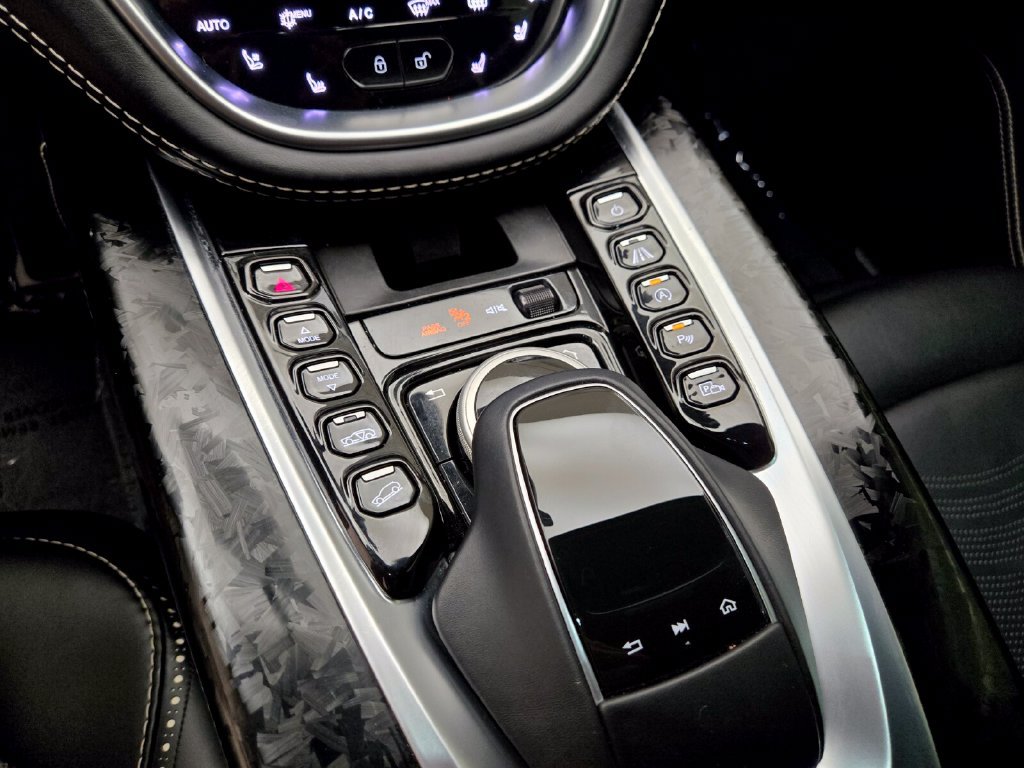 Used 2022 Aston Martin DBX AWD/4WD image 41