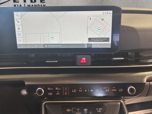 New 2027 Kia Carnival SX w/ Dark Edition Package FWD image 2