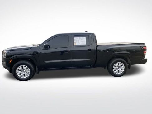 Used 2023 Nissan Frontier SV image 4