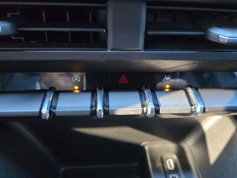 Used 2024 Chevrolet Colorado W/T image 35