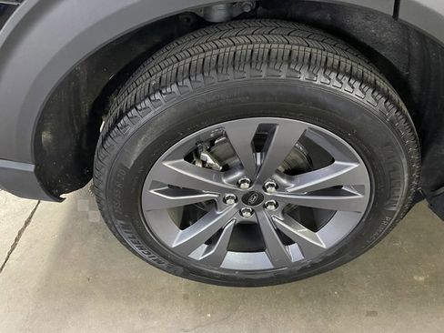 Used 2022 Ford Explorer XLT w/ Equipment Group 202A image 21