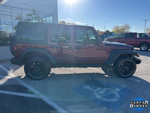 Used 2021 Jeep Wrangler Unlimited Sport image 32