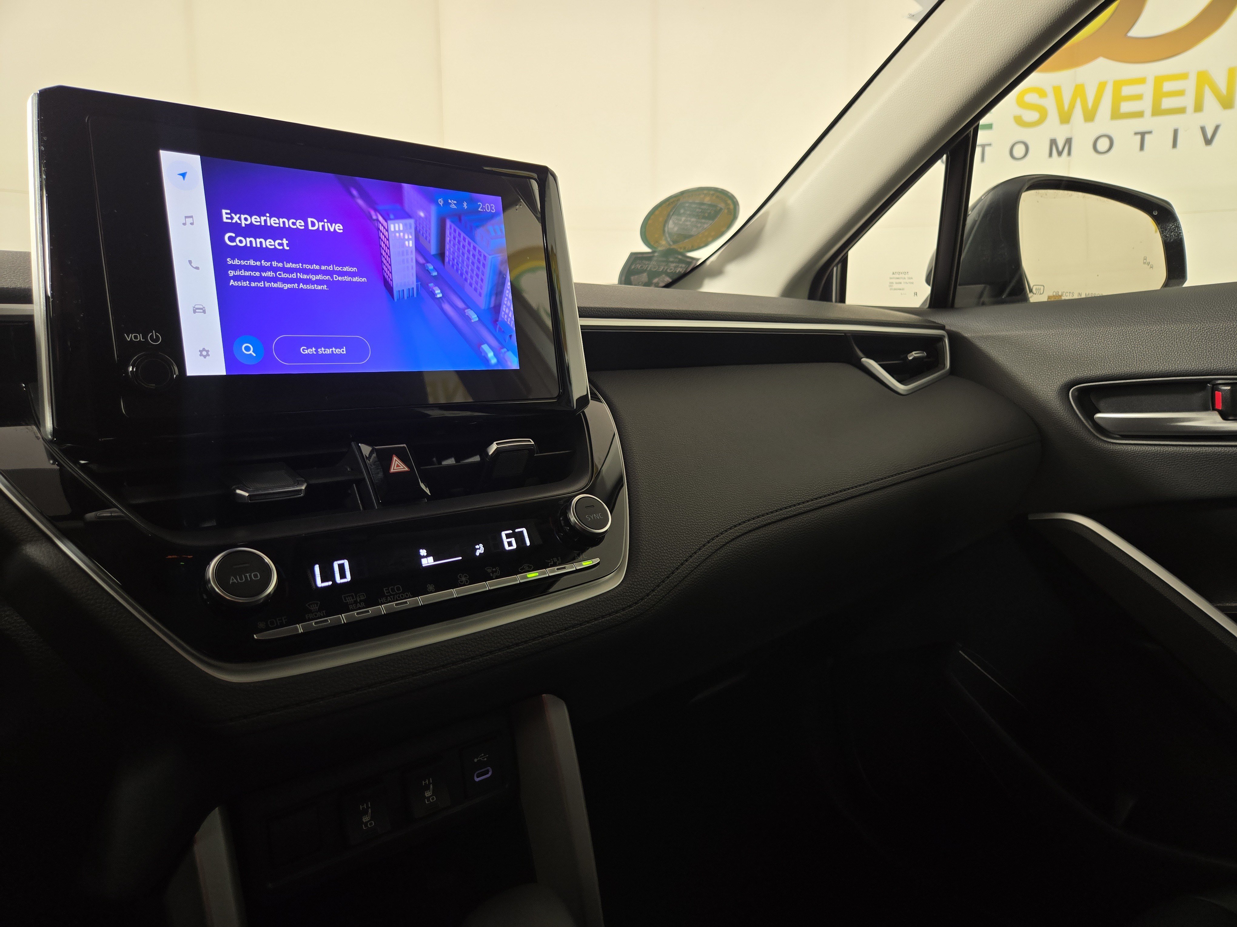 Used 2025 Toyota Corolla Cross XLE FWD image 21