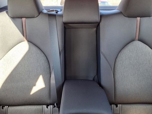 Used 2019 Toyota Camry LE image 18