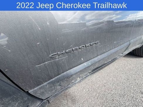 Used 2022 Jeep Cherokee Trailhawk w/ Sound & Nav Group AWD/4WD image 17