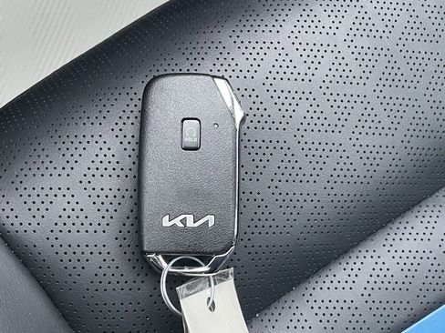 Certified 2023 Kia Sorento EX image 34