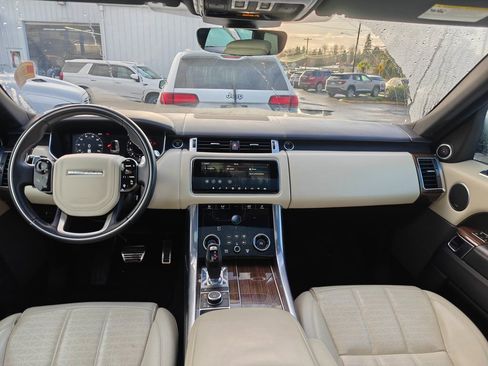 Used 2019 Land Rover Range Rover Sport HSE Dynamic image 3