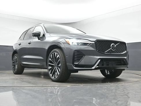 New 2026 Volvo XC60 T8 Ultra w/ Protection Package Premier AWD/4WD image 40