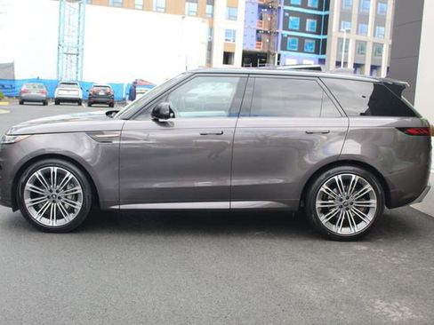 Used 2025 Land Rover Range Rover Sport Dynamic SE image 6