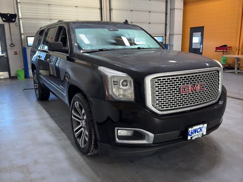 Used 2017 GMC Yukon XL Denali w/ Open Road Package image 7