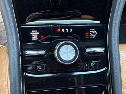 Used 2022 Jeep Grand Cherokee L Summit w/ Luxury Tech Group V AWD/4WD image 28