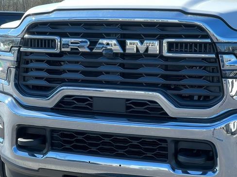 New 2026 RAM 5500 4x4 Regular Cab image 48