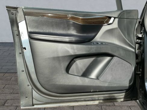 Used 2016 Tesla Model X Performance image 8