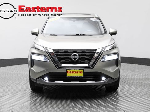 Used 2022 Nissan Rogue SL w/ SL Premium Package image 2